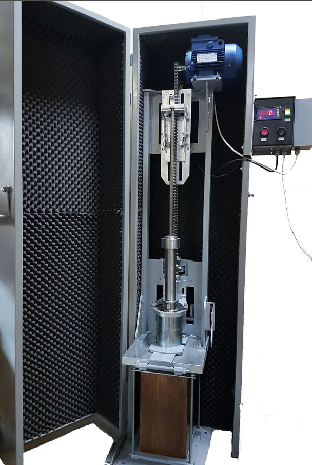 Универсальный автоматический компактор Маршалла КНД46 (в том числе ударники для форм 4 и 6 дюймов и шкаф со звукопоглощающим покрытием)
